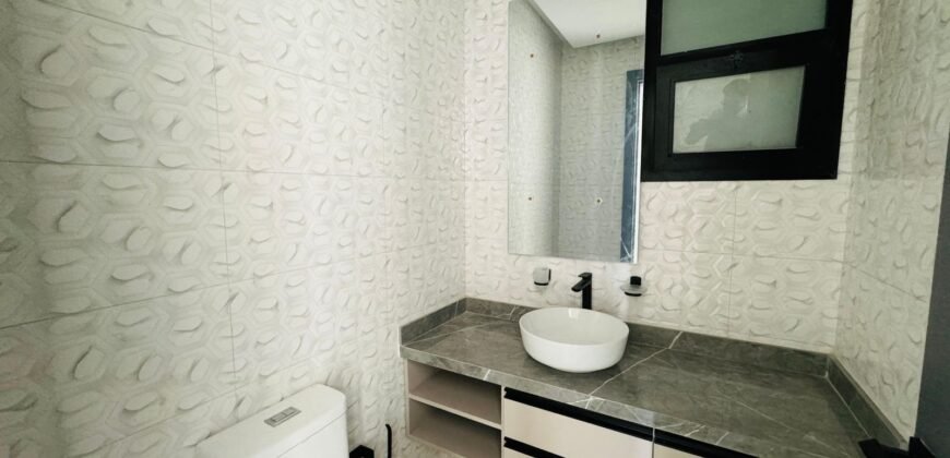 PRIME LOCATION | READY TO MOVE | 2 YEARS PP | 10% DP